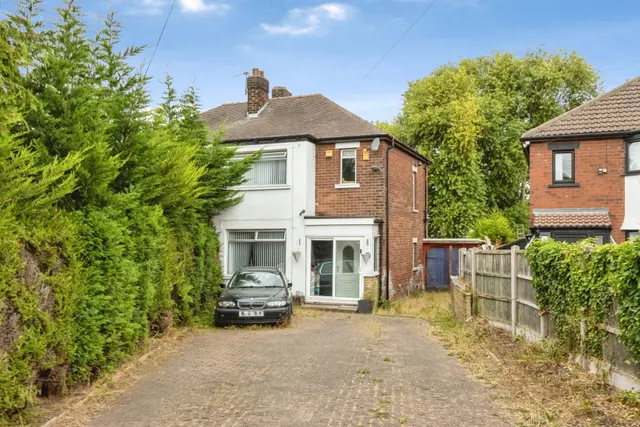 Whitebridge Avenue, LEEDS, photo 1