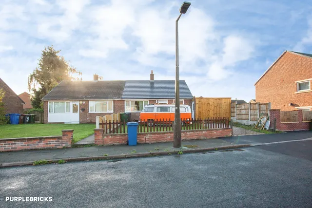 St. Michaels Avenue, Barnsley, S71, photo 3