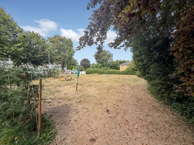 Tupwood Lane, Surrey, photo 2