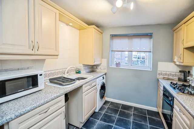 Thomas Brassey Close, Chester, CH2, photo 3
