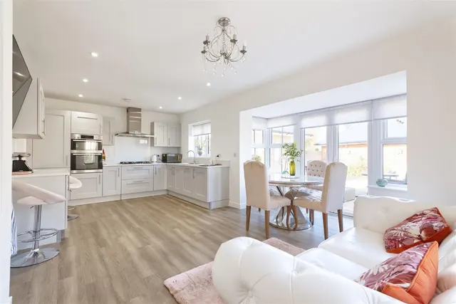 Photo 2 — Caffyn Place, Horsham, West Sussex RH12 3XH