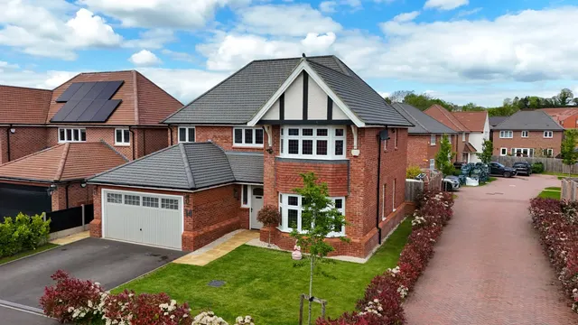 Alfred Nock Drive, Priorslee, Telford TF2 9YA, photo 1