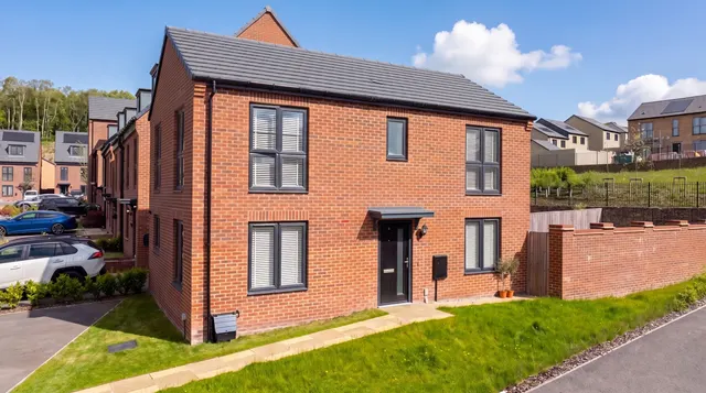Blackthorn Lane, Leeds, LS16, photo 1
