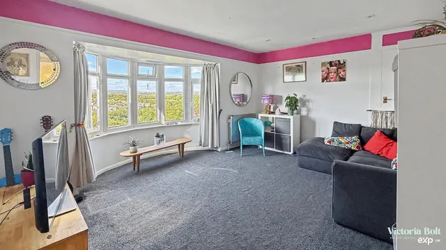 St. Annes Road, Saltash, photo 3