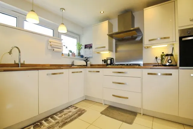 Photo 2 — Morley Grove, Harlow