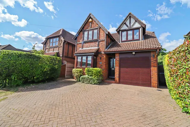 Hockley Road, Rayleigh, SS6, photo 1