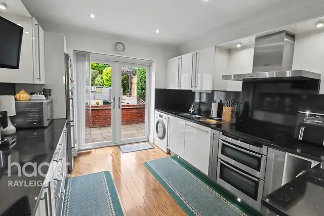 Hockley Road, Rayleigh, SS6, photo 3