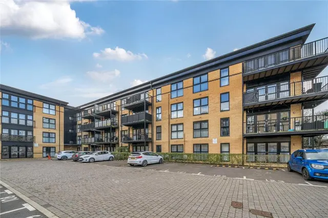 Giles Crescent, Stevenage, SG1, photo 1