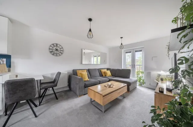 Hutton Close, Newbury, RG14, photo 3