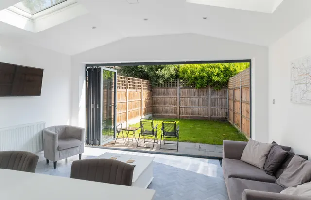 The Glebe, London, SE3, photo 2