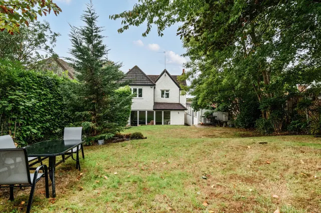 Photo 2 — Ashwells Way, Chalfont St. Giles, HP8