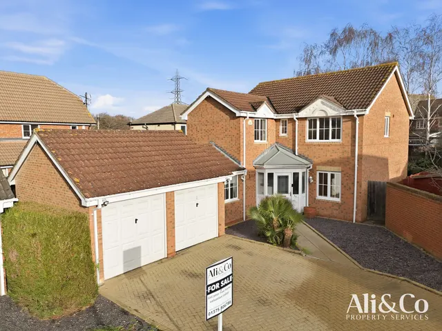 Edmund Road, Grays, Essex, RM16 6HA, photo 1