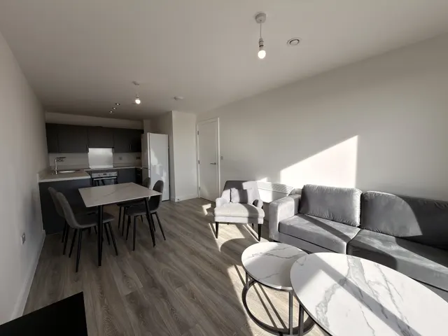 Bristol Street, B5, photo 1
