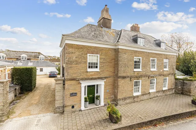 Photo 2 — Fore Street, Kingsbridge, Devon, TQ7 1AL