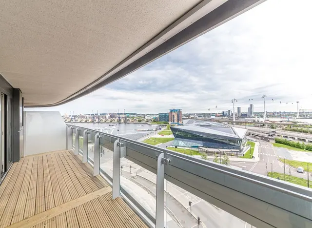Gateway Tower, London, E16, photo 2