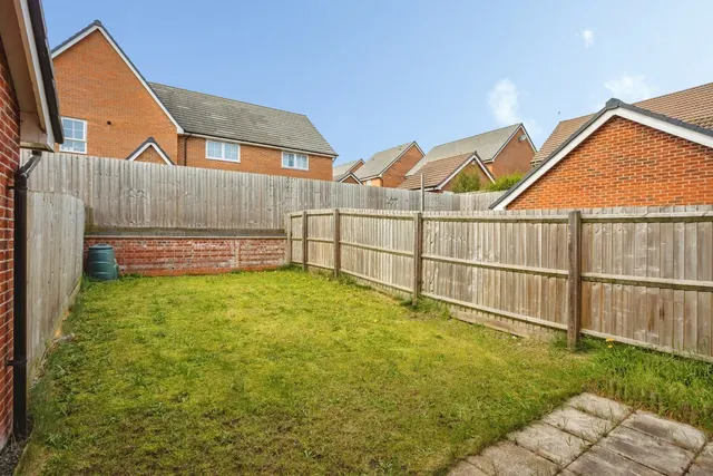 Wellingtonia Crescent, Edwalton, NG12, photo 2
