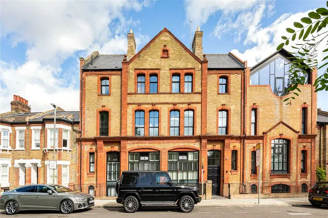 21 Cabul Road, London,, SW11 2PR, photo 1
