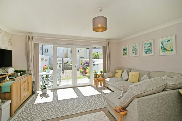 Wilkinson Gardens, Redruth, TR15, photo 2