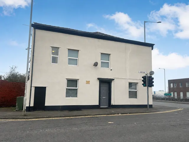 Bow Lane, Preston, Lancashire, PR1 8ND, photo 1