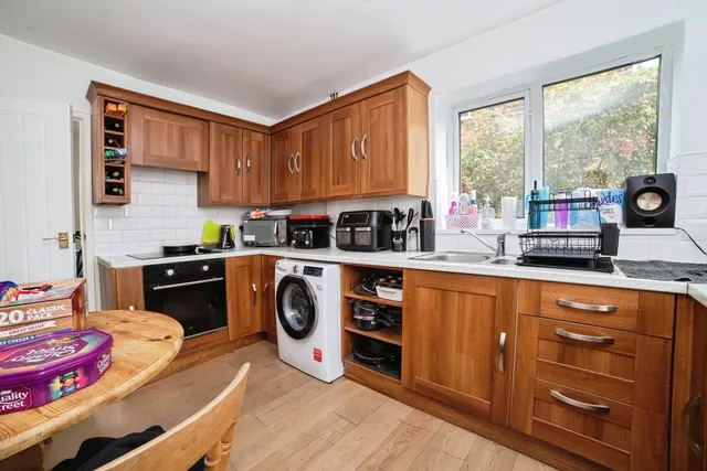 Cowpes Close, Sutton-in-Ashfield, NG17, photo 2
