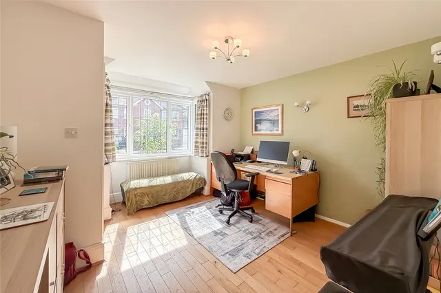 Photo 3 — Connaught Road, Harpenden, Hertfordshire, AL5 4TW