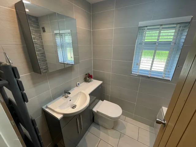 Tomson Avenue, CV6, photo 1