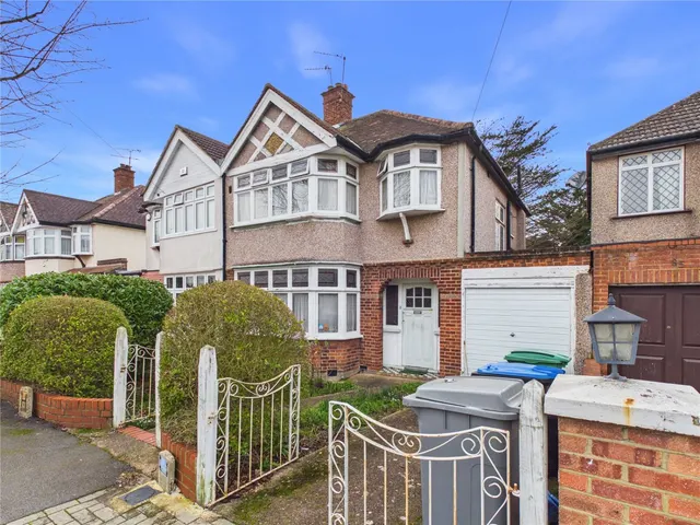 3 bedroom house, Crundale Avenue, Kingsbury, NW9