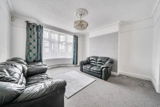 Photo 2 — Newquay Road, Catford, London, SE6