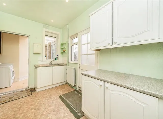 Photo 2 — Eastcombe Avenue, Charlton, SE7