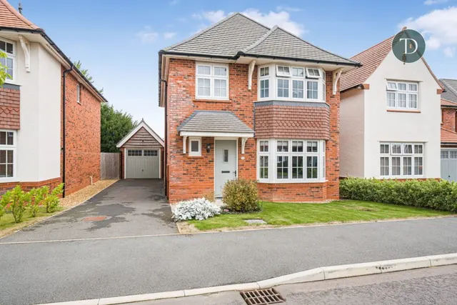 4 bedroom house — Chandler Street, Little Sutton, CH66 4AY