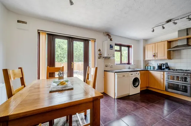 Galahad Close, Slough, SL1, photo 3