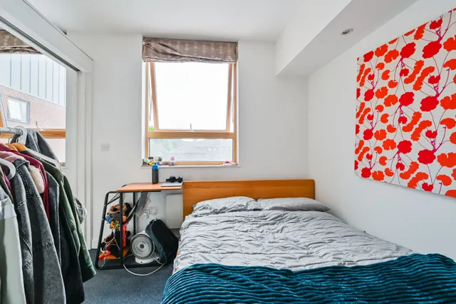Photo 3 — Flat 8 Canalside Studios, 8-14 St Pancras Way, London