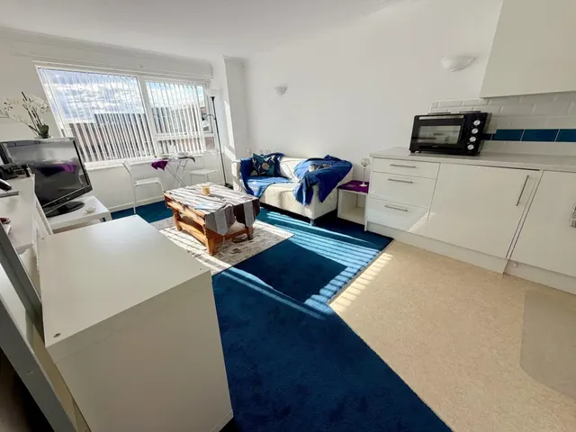 Homeview House, BH15, photo 1