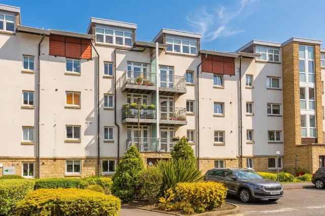Allanfield Place, Edinburgh, EH7, photo 1