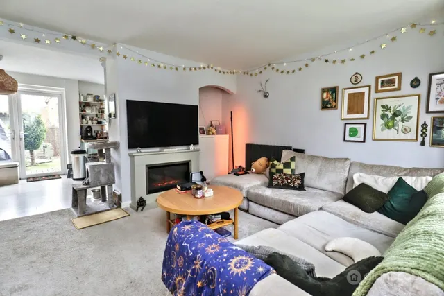 Pangbourne Close, St Nicolas Park, CV11, photo 2