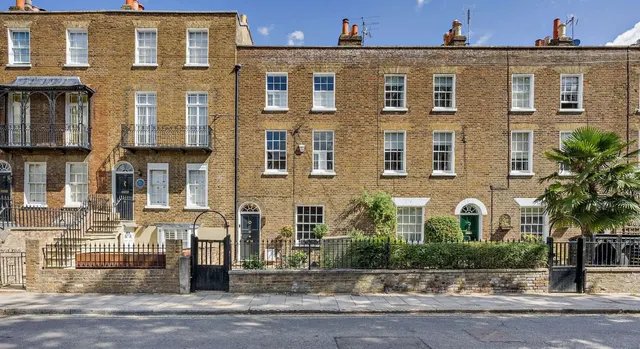 Kings Road, Windsor, Berkshire, SL4 2AD, photo 1