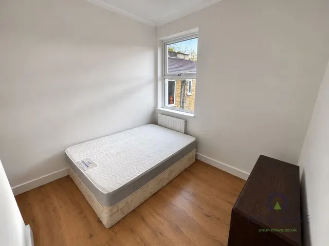 Childeric Road, London, SE14, photo 2