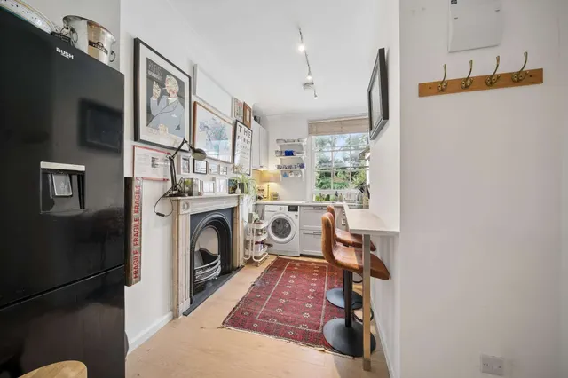Allfarthing Lane, London, SW18 2AJ, photo 1