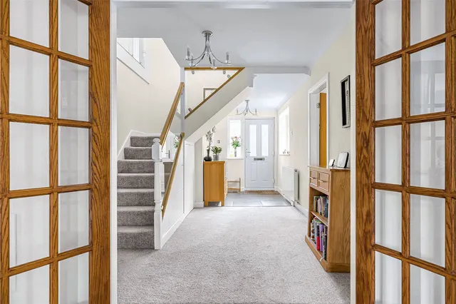 Woodham Waye, Woking, GU21, photo 2