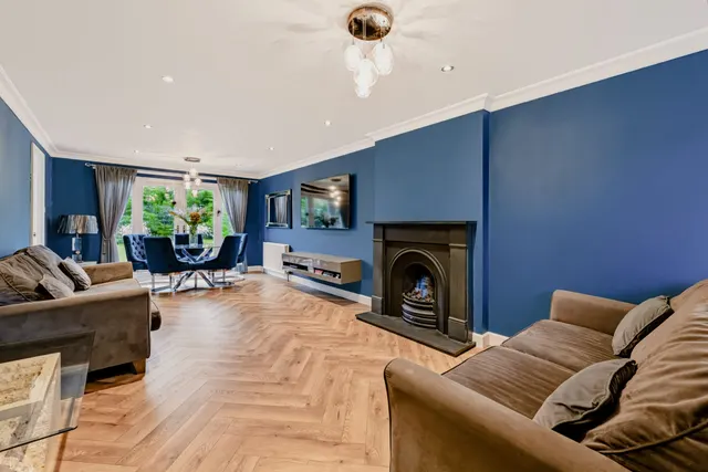 Glanderston Avenue, Newton Mearns, photo 2