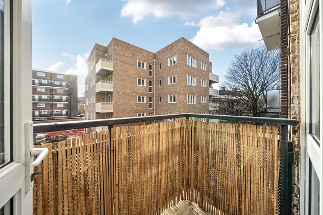 Photo 3 — St. Saviours Estate, London, SE1