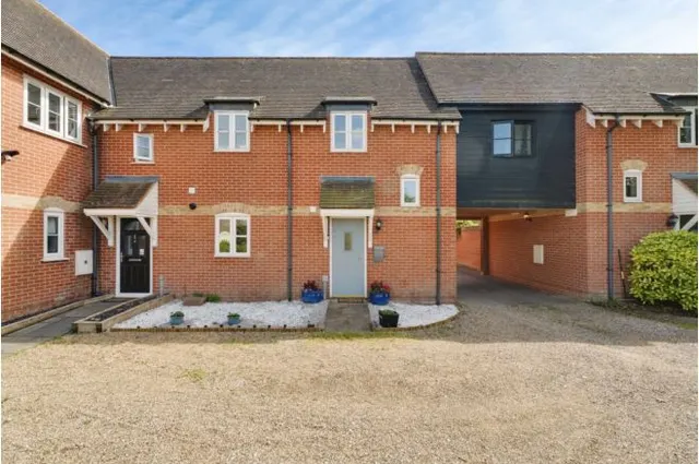 Photo 3 — Black Barn Close, Somersham, Ipswich