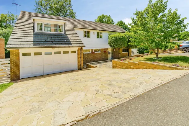 More Close, Purley, CR8, photo 1