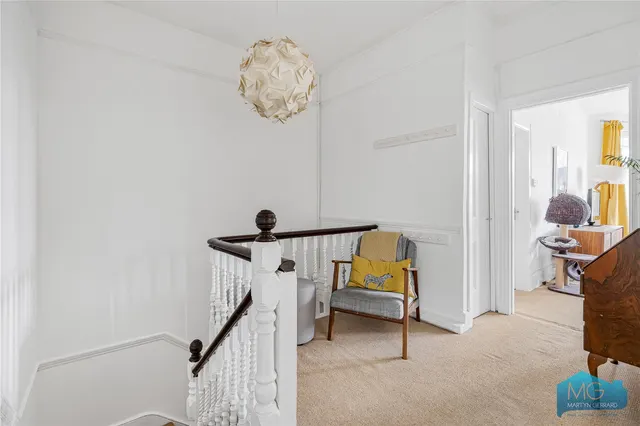 Park View Road, London, N3, photo 2