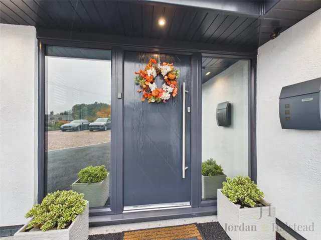 Chester Road, Sutton Weaver, WA7, photo 2
