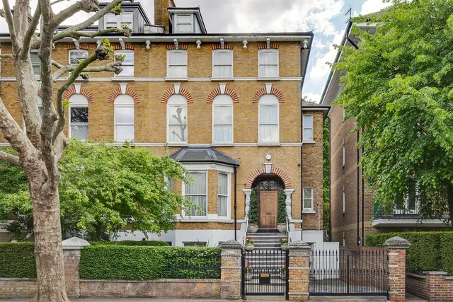 Photo 3 — Elsworthy Road, Primrose Hill, London, NW3 3DS