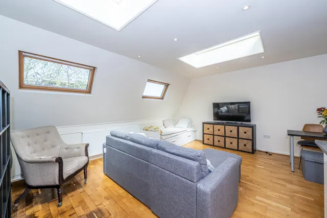 Photo 2 — Kilburn Place, Kilburn, NW6