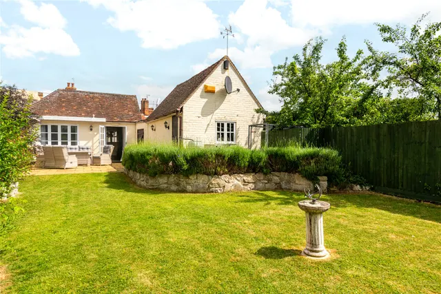 Lower Street, Quainton, HP22, photo 2