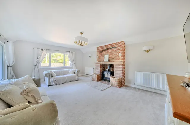 Photo 2 — Storrington, RH20 3HY