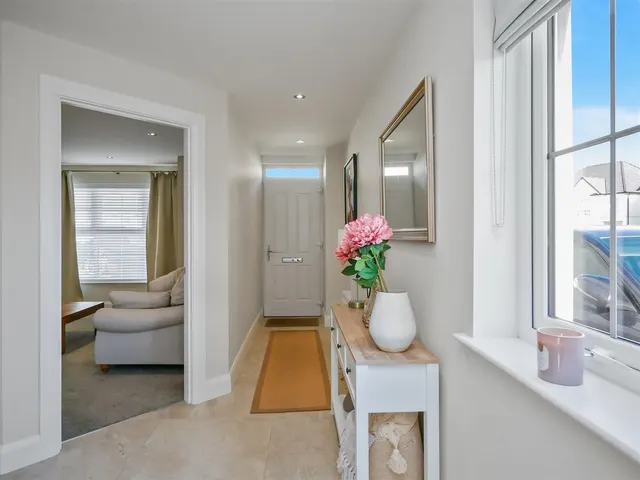 Hillsborough Road, Carryduff, BT8, photo 2